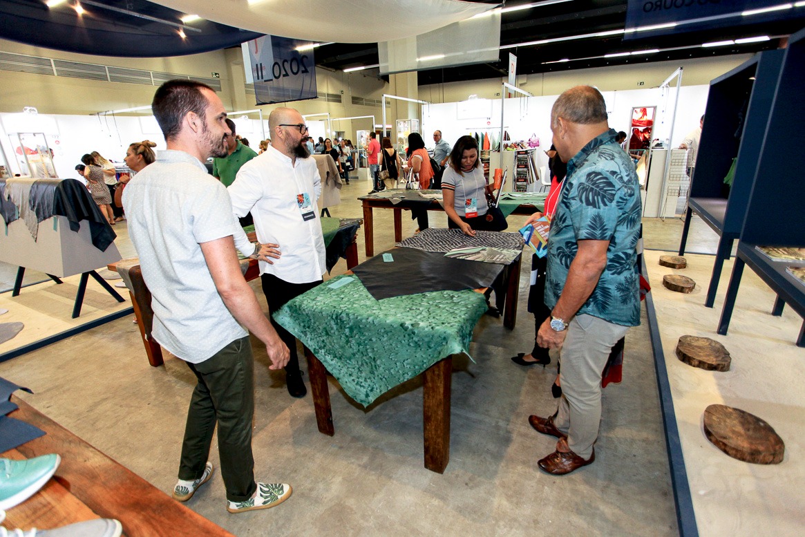 Seres biónicos y sostenibilidad son temas de investigación de moda de Assintecal