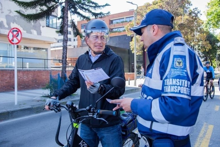 La Secretaría Distrital de Movilidad definió las prohibiciones que tienen de circulación y tránsito los ciclomotores -Archivo