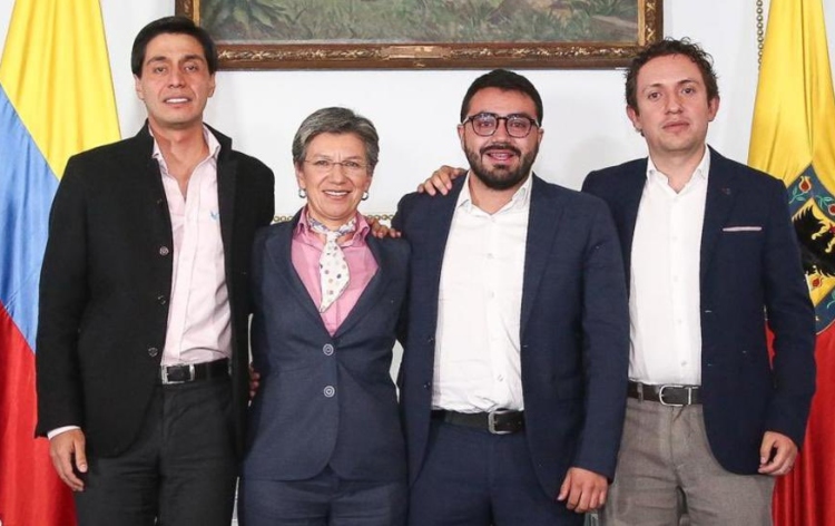 Seis meses antes: Claudia López posesionó nuevos secretarios