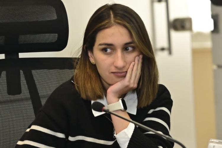 Detalles desconocidos del robo a Laura Sarabia en el mes de enero - Google