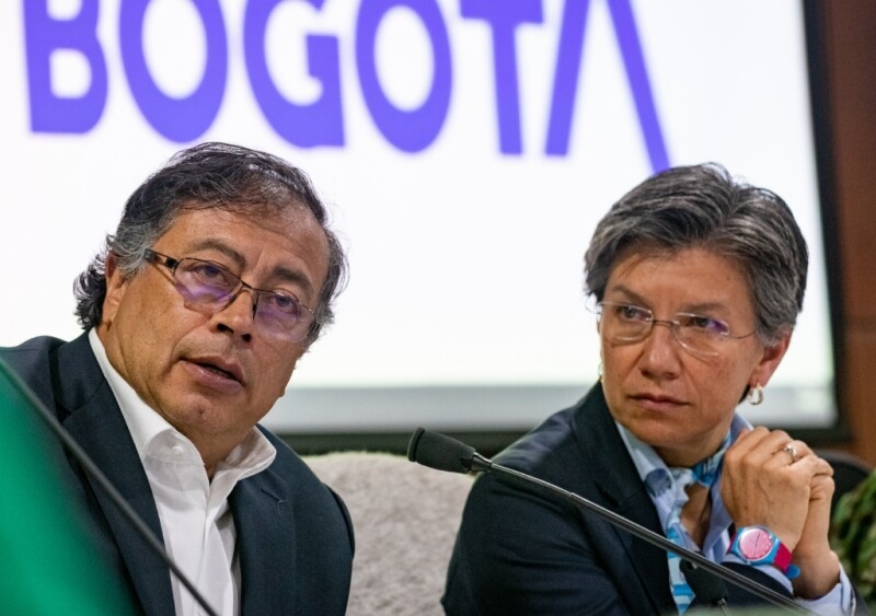 Metro elevado vuelve a encender la polémica entre el presidente Petro y la alcaldesa López - Google