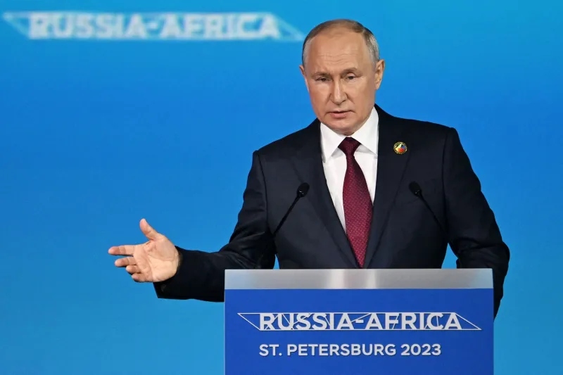 Vladimir Putin aseguró que la entrega de bombas de racimo a Ucrania es un delito - Google