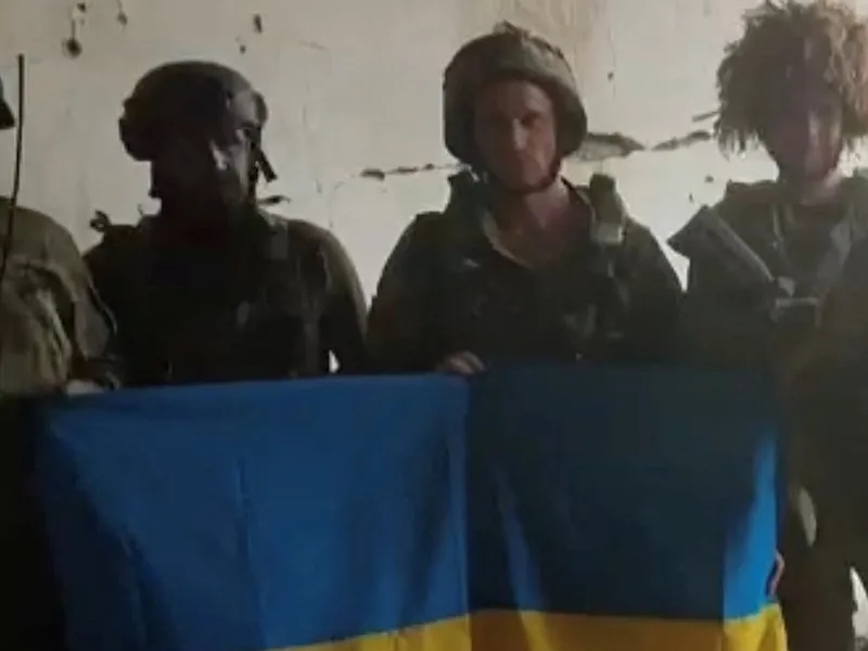 Ucrania dice que recuperó un pueblo cerca de la línea del frente sur - Captura de video