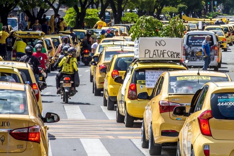 Sigue en firme el paro de taxistas para el mes de agosto - Google