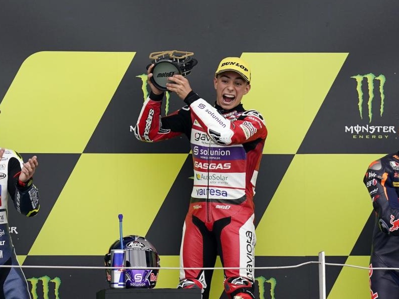 El colombiano David Alonso ganó el gran premio de Inglaterra Moto 3 - Google