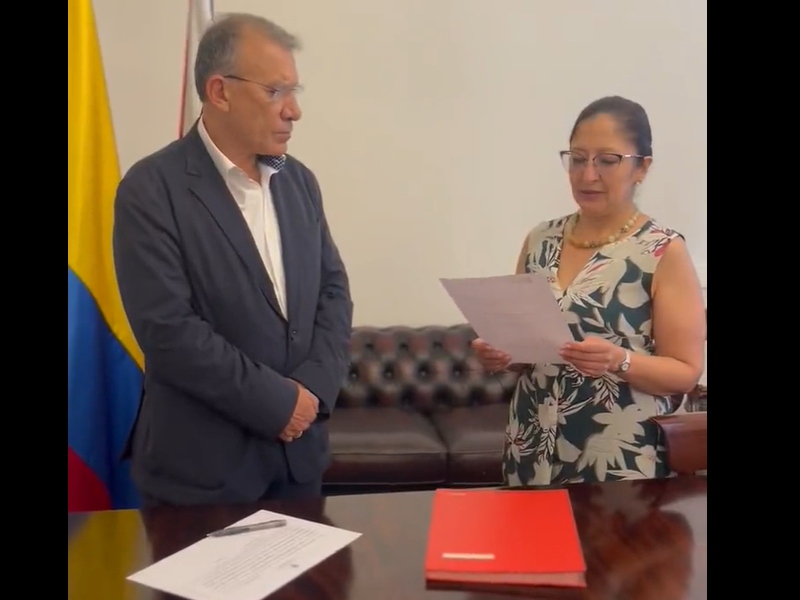 Roy Barreras tomó posesión como nuevo embajador de Colombia en Reino Unido - Captura de video