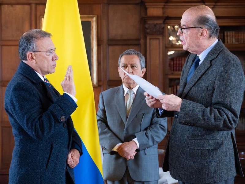 Roy Barreras se posesionó como nuevo embajador en el Reino Unido - Cortesía