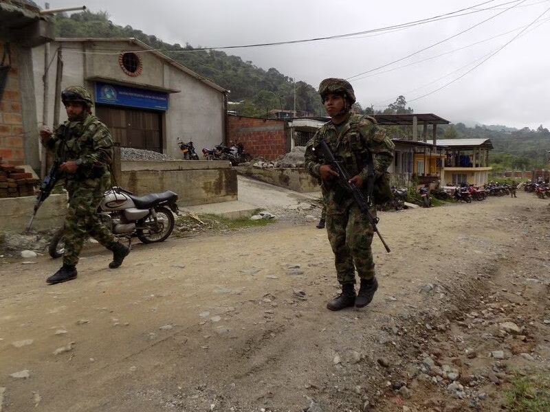 Fuertes combates entre Ejército y disidencias se presentaron en Argelia, Cauca - Google