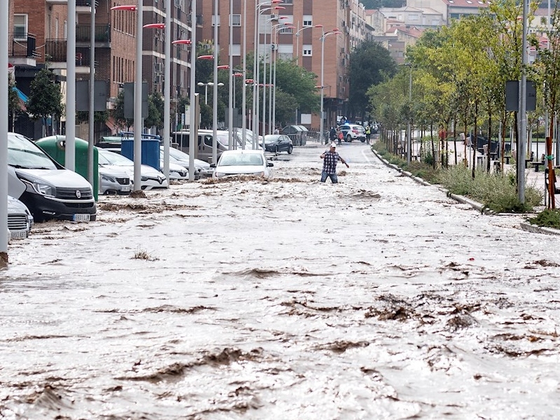 Dos muertos y dos desaparecidos dejan las lluvias en España - Google