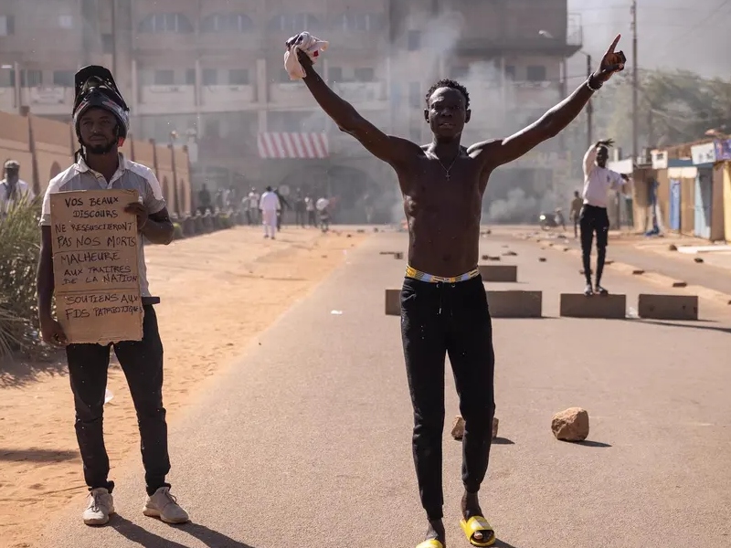 Medio centenar de muertos en Burkina Faso - Google