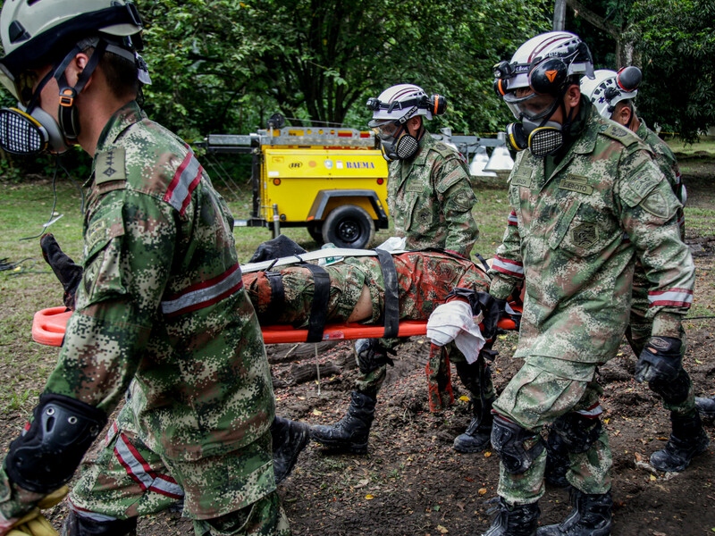 Ataque a convoy militar dejó siete soldados heridos en el Cauca - Google