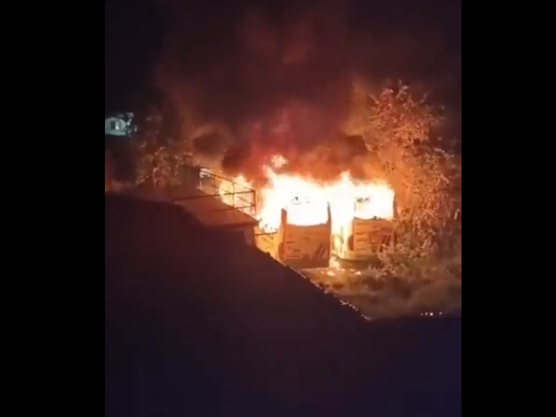 Disidencias de las Farc quemaron dos buses en campamento de Hidroituango - Captura de video