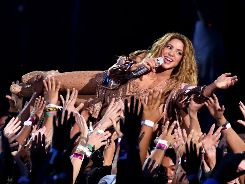 El espectacular show de Shakira en los MTV Video Music Awards - Google