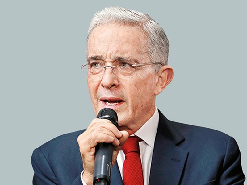 El expresidente Álvaro Uribe Vélez señaló que sería llamado a juicio - Google