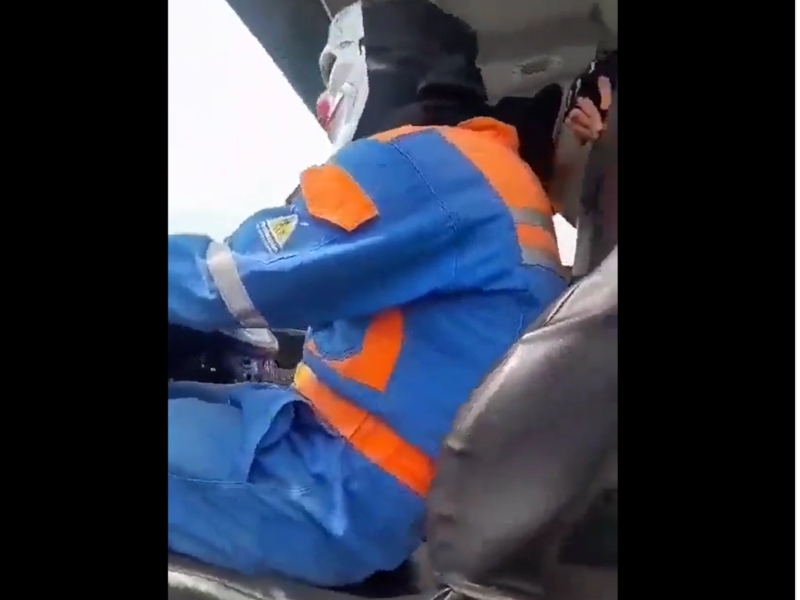 Hombre enmascarado bajó a conductor de SITP y lo estrelló en el sur de Bogotá - Captura de video