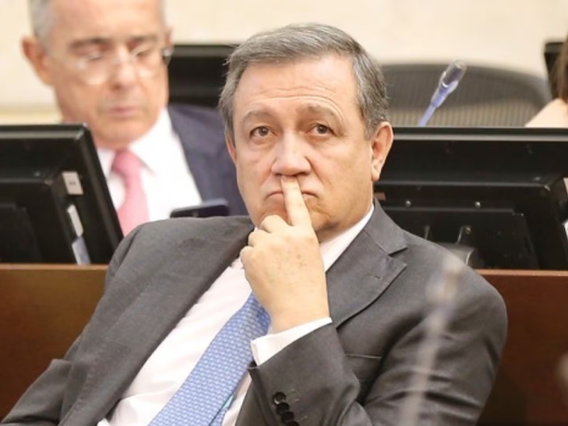 “Reunirse con él es una ofensa a los colombianos”: Macías por reunión entre Uribe y Petro - Google