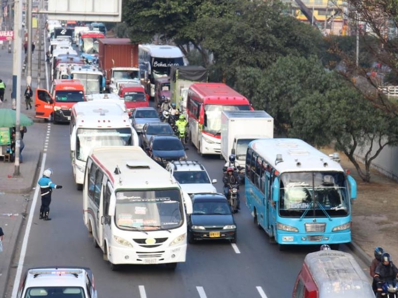 Alcalde de Soacha firmó convenio de transporte urbano con Bogotá - Google