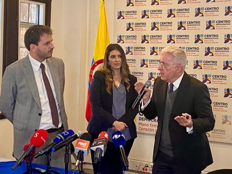 Álvaro Uribe se pronunció luego del “tinto” con el presidente Gustavo Petro - Cortesía