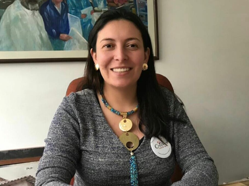 Magda Paola Núñez, esposa del senador Ariel Ávila, llega al DAPRE - Google