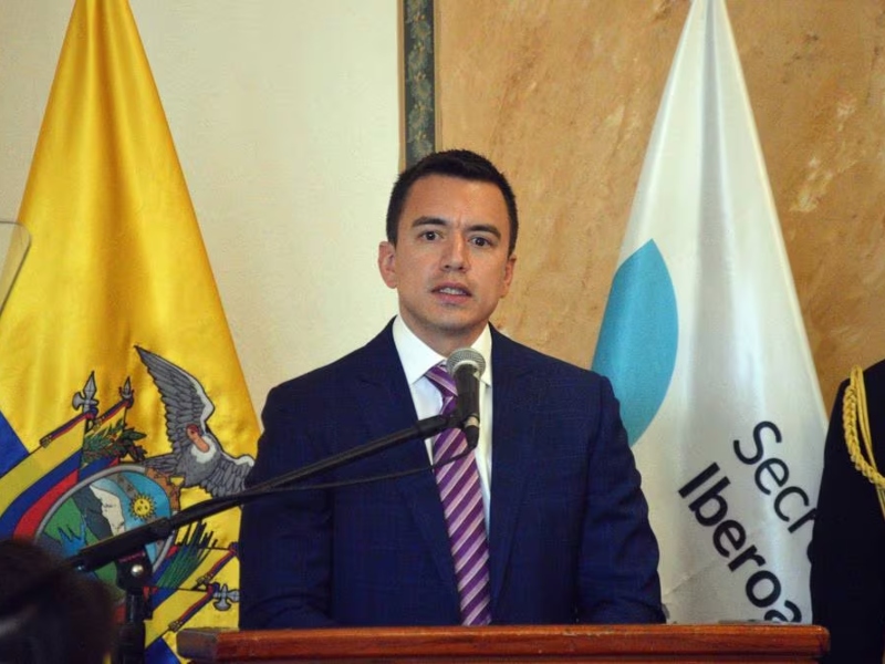 Presidente de Ecuador insiste en “sacar” de las cárceles a presos colombianos - Google