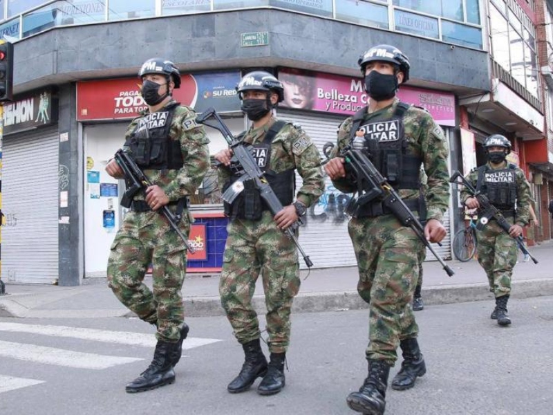 Concejal propone sacar militares a la calle por inseguridad en Bogotá - Google