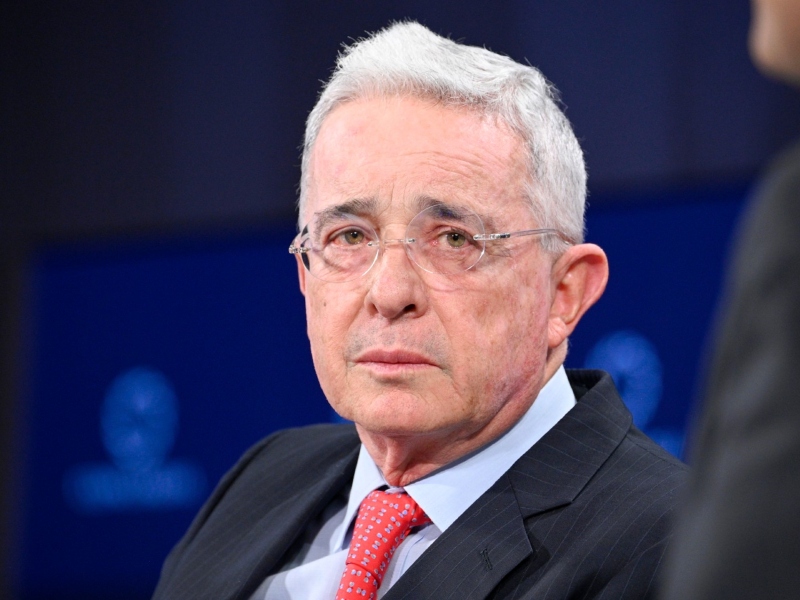 Expresidente Álvaro Uribe rompe su silencio tras llegada de Mancuso al país - Google