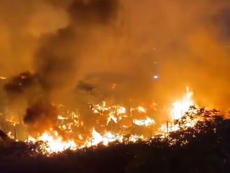 Más de 70 casas quemadas dejó voraz incendio en el oriente de Bogotá - Captura de video