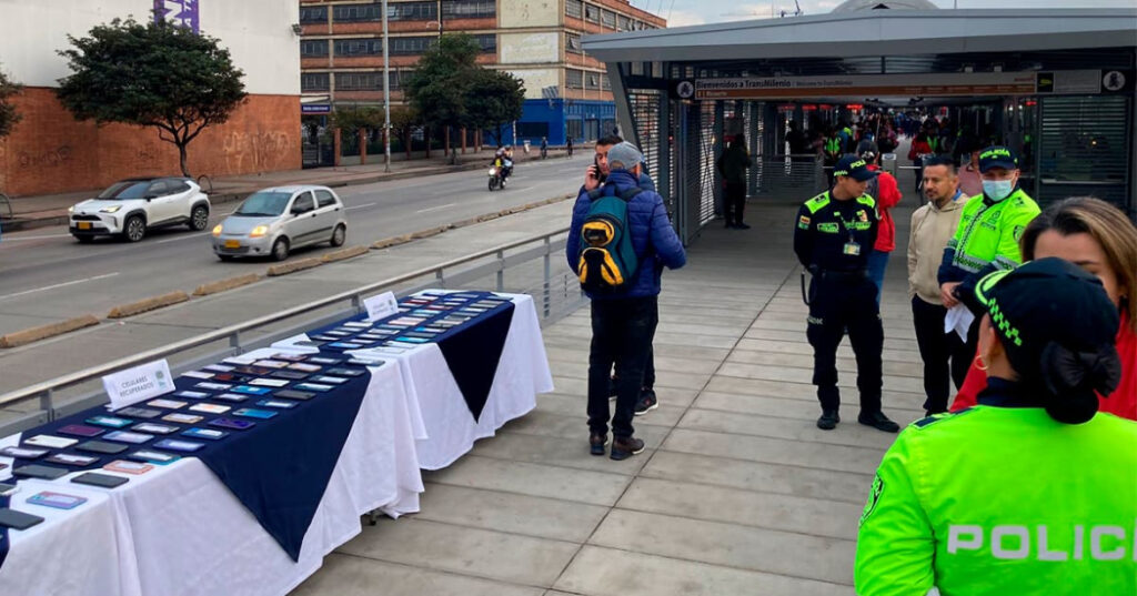 Celulares hurtados fueron recuperados por Policía en Bogotá.