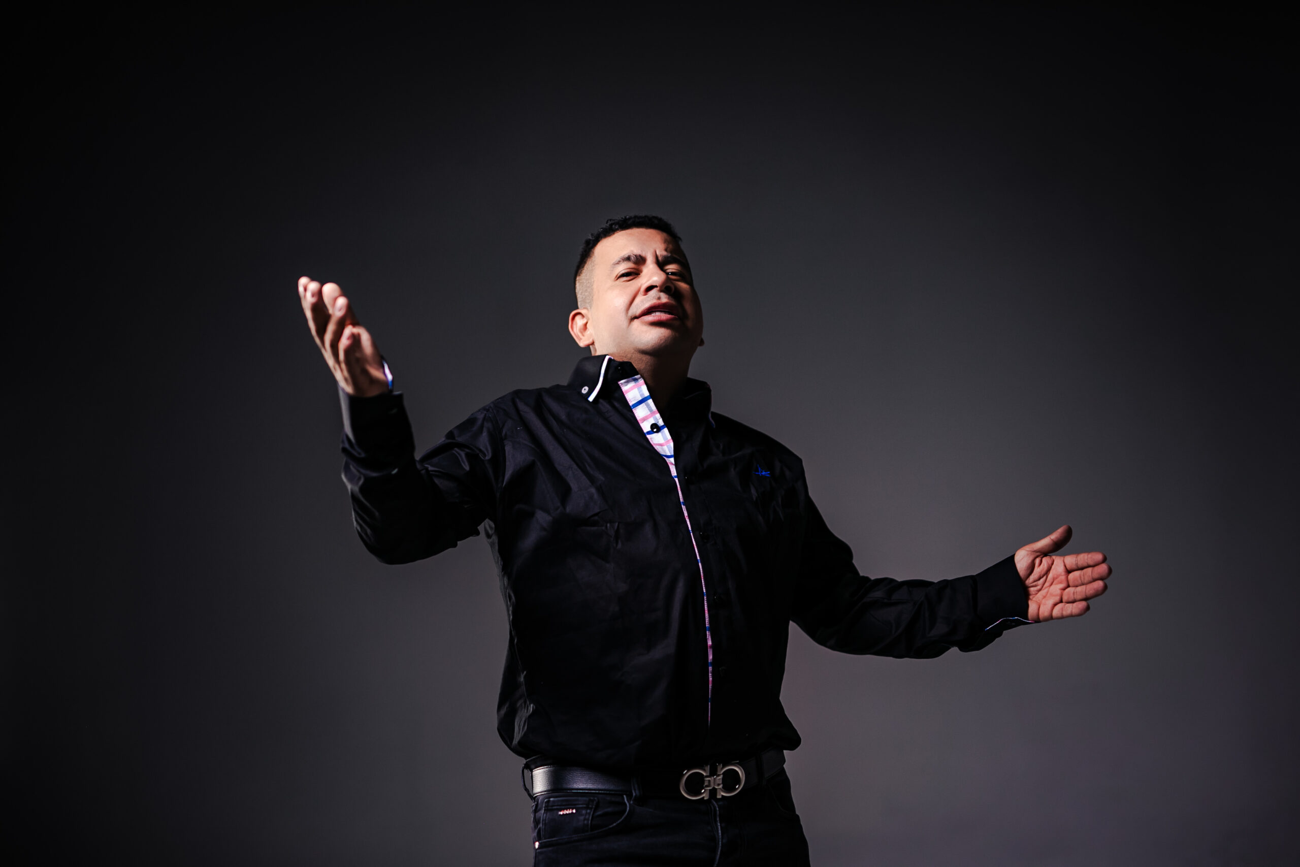 El Chakal del Sur firma con Ada Music de Warner Music Group