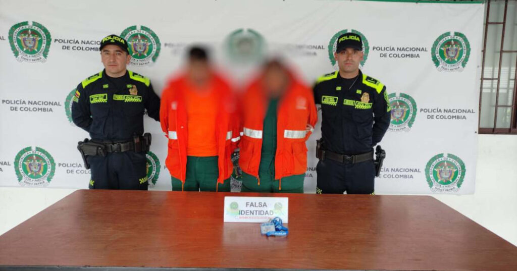 Capturados en flagrancia dos falsos funcionarios del Acueducto de Bogotá.