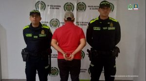 Asegurado inspector de policía que habría agredido sexualmente a su hijastra en Meta.