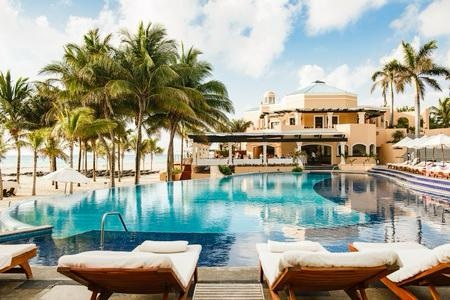 Descubriendo el encanto de unas vacaciones todo incluido en el Hotel Barceló Punta Cana