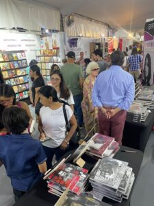 Feria del Libro de Cali 2024: Japón y la narrativa multimedia marcan tendencias.