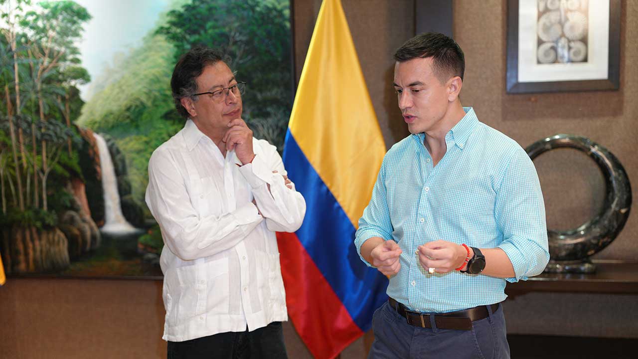 ‘No puedo reconocer las elecciones en el Ecuador’: Presidente Petro.