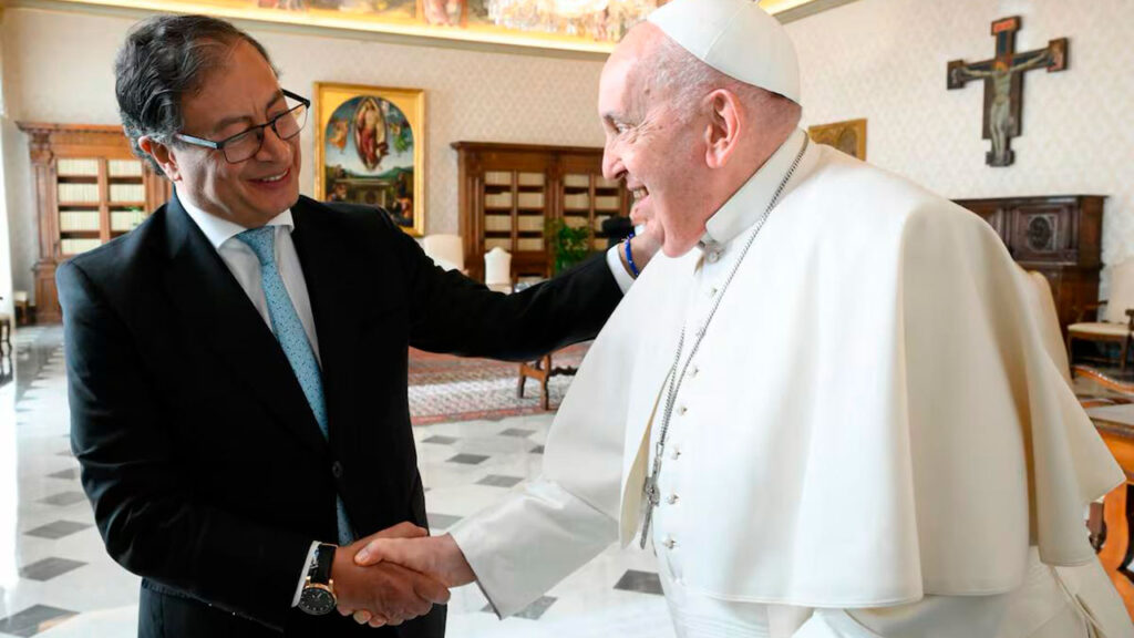 ‘Se me fue un gran amigo, me siento algo solo’: presidente Gustavo Petro en memoria del Papa Francisco.