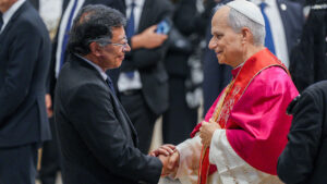 El presidente Gustavo Petro será uno de los primeros mandatarios que se reunirá con el papa León XIV.