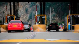 Más de 1,3 millones de pasajeros se movilizarán durante el puente festivo: Gobierno despliega estrategia nacional de seguridad vial.