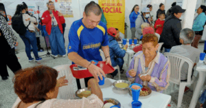 ¡Ya son 12! Nuevo comedor comunitario que entró a operar en Kennedy.