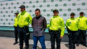 Capturado ‘el Costeño’ por atentado contra Miguel Uribe; ya van cinco detenidos y hay recompensa por los autores intelectuales.