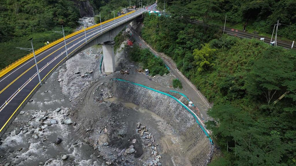 Avanzan las obras en puntos críticos de la vía al Llano para garantizar la conexión Bogotá – Villavicencio.