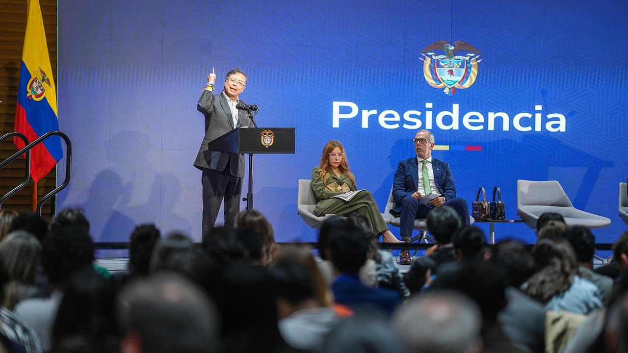 Orden terminante del Presidente: ‘ni una tonelada más de carbón de Colombia a Israel’