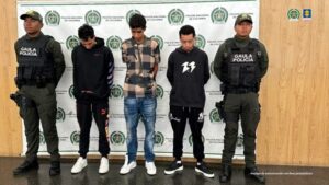 Presuntos responsables de secuestrar y hurtar a un domiciliario en Medellín fueron asegurados.