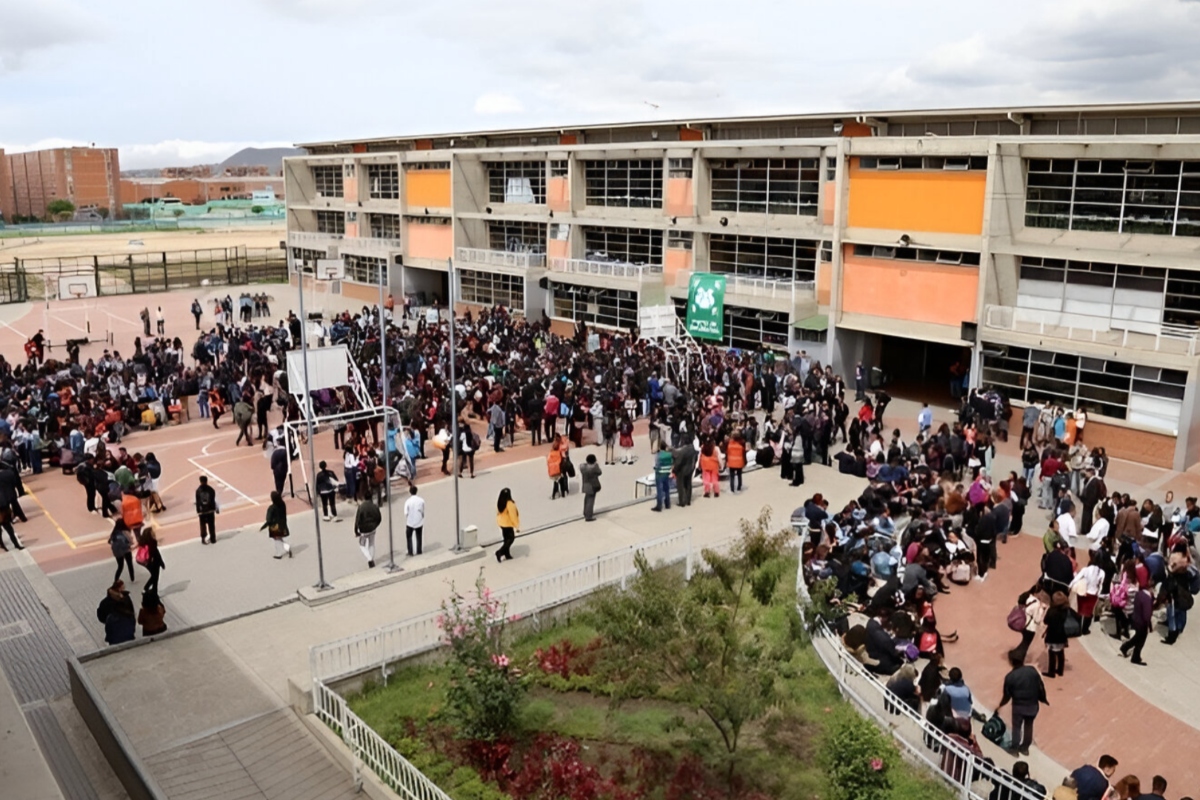 Niña terminó hospitalizada por agresión de otra estudiante en colegio de Bogotá 