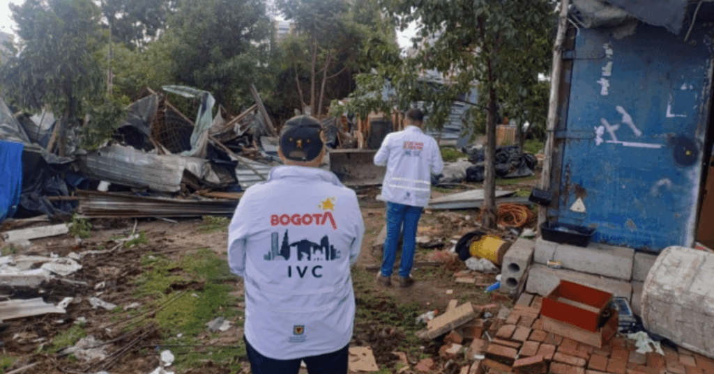 Distrito desmantela asentamiento ilegal en zona ambiental del Canal Fucha.