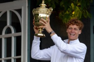 Jannik Sinner le cobró la revancha a Alcaraz e hizo historia en Wimbledon - Foto: @Wimbledon