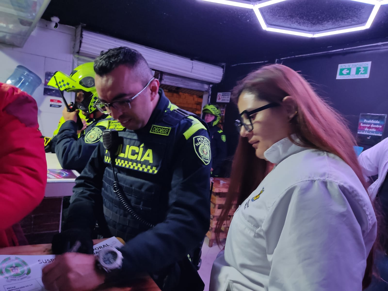 Dos establecimientos suspendidos y una sanción a chiva rumbera en Chapinero