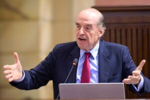 Excanciller Álvaro Leyva fue citado por la Comisión de Acusación de la Cámara - Foto: Senado de la República