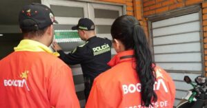 Operativos en ‘pinchallantas’ dejó tres establecimientos suspendidos en Engativá.