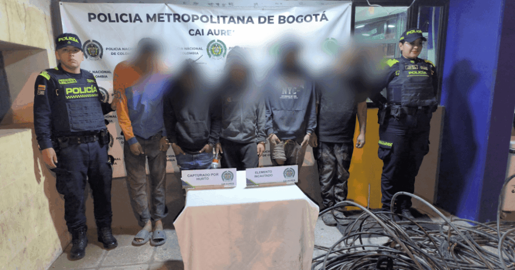 Por hurto de fibra óptica en Suba, cinco personas fueron privadas de libertad.