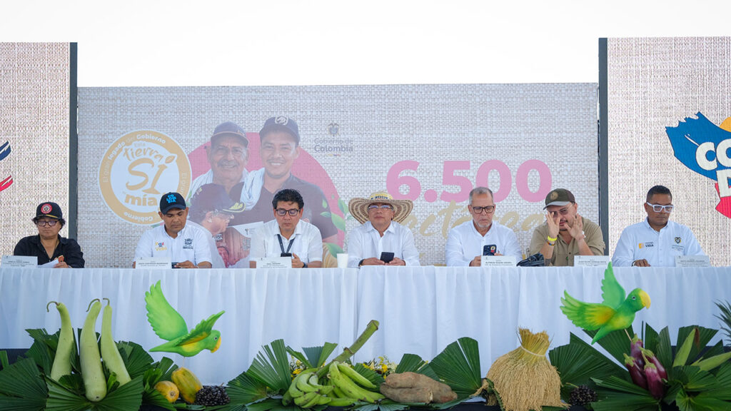 Con decreto, Gobierno busca completar entrega de un millón de hectáreas a campesinos: presidente Petro.